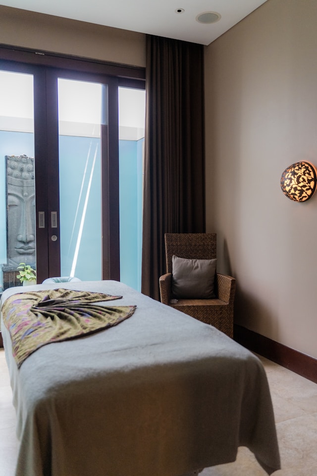 Calm and soothing acupuncture treatment room with a view, illustrating the tranquil environment for acupuncture sessions.